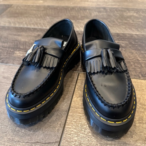 DR. MARTENS ADRIAN QUAD LEATHER PLATFORM TASSLE LOAFERS Size 7 NWT - Picture 2 of 10